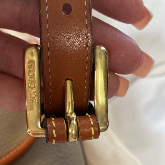 Authentic Dooney and Bourke  Leather Vingtage Taupe Handbag - Picture 9 of 12